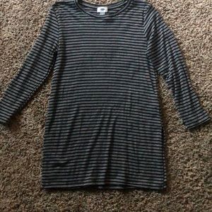 Old Navy long shirt with slits on side, size Large